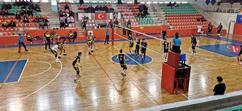 Kilis Gençlik Spor Kulübü Erkek Voleybol Takımı Fenerbahçe ye 3 1