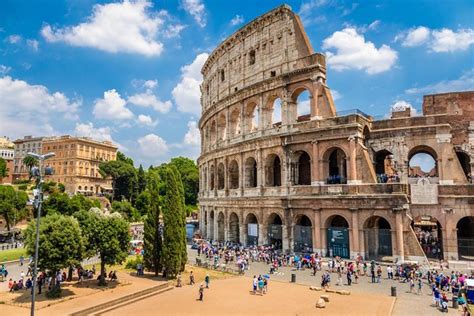 Visite guidée du Colisée avec accès au Forum romain et à l arène