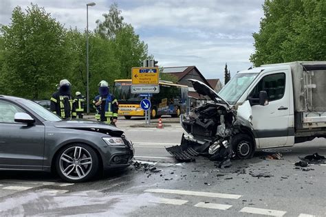 Frontal Zusammensto In Ingolstadt Fordert Insgesamt Vier Verletzte