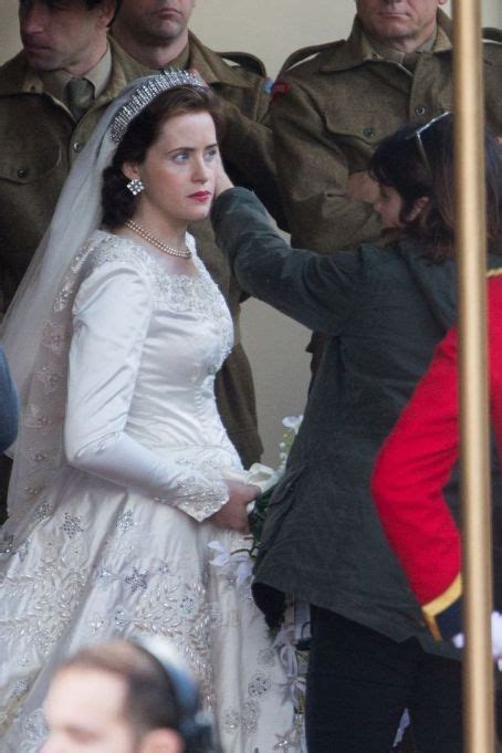 Who is Claire Foy dating? Claire Foy boyfriend, husband