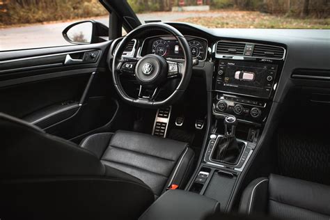 Interior shot of my friend's 2018 R : r/Golf_R