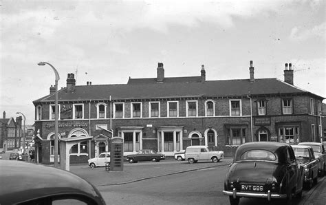 22 Photographs Of Shelton From The 1960s Taken By Renowned Photographer