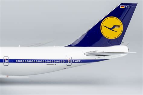 NG Models 78016 Boeing 747 8 Lufthansa Retro D ABYT