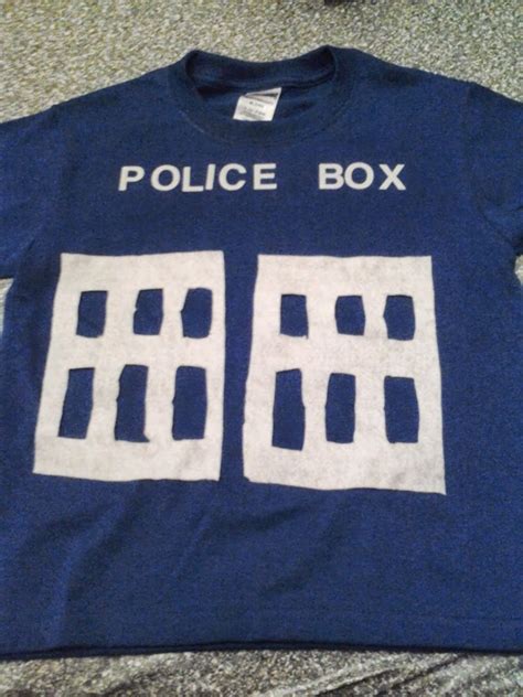 Simple TARDIS Cosplay for kids or even adults! Super easy and cheap!