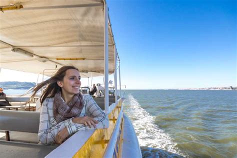 Lisboa Passeio De Barco Da Yellow Boat No Rio Tejo Getyourguide