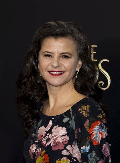 Tracey Ullman 2025: Husband, net worth, tattoos, smoking & body ...