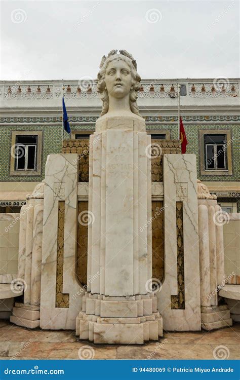 Luisa Todi Statue Setubal Imagem de Stock Imagem de português