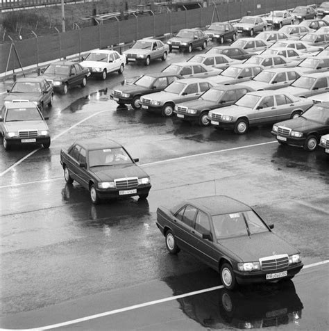 Mercedes Benz W201 At Sindelfingen Plant In 1982