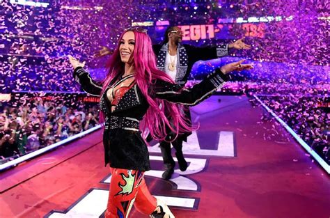 Snoop Dogg congratulates cousin Sasha Banks on Raw Women's title win