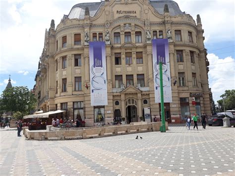 UPT investește 8 milioane de lei în sprijinul elevilor și studenților ...