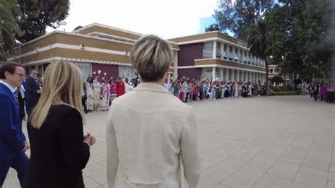 Selfie E Abbracci Per Meloni Coi Ragazzi Della Scuola Galilei Di Addis