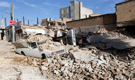 Suben las víctimas del terremoto de Irán a 328 muertos con casi 4 000