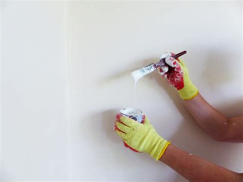 How To Choose Primer Paint For Different Surfaces