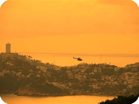 Volando Sobre La Bahia Eduardo Francisco Vazquez Murillo Flickr