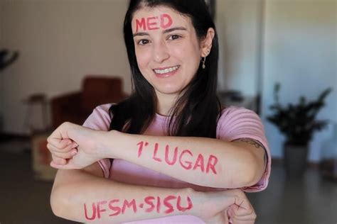 SiSU 2024 2º lugar em Medicina na UFSM estudou em casa Brasil Escola