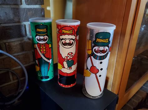 These Christmas Pringles cans my parents still have from '89. : nostalgia