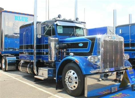 5 Reasons Truckers Love The Classic 359 Peterbilt Truck