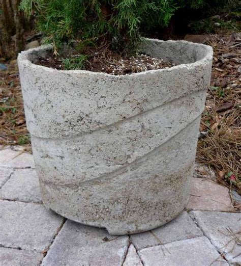 Homemade Planters Diy Concrete Planters Concrete Planters Diy Planters