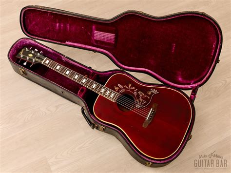 1976 Gibson Hummingbird Custom Vintage Dreadnought Acoustic Guitar Wine