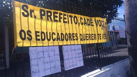 Greve Da Educa O Continua Em S O Pedro Da Aldeia E Alunos Tamb M V O