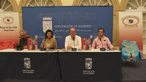 La presentación del libro sobre el torero José Tomás en imágenes