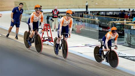 Nederlandse Teamsprintsters Weer Net Naast Podium Bij WK Baanwielrennen