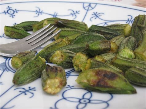 really simple food: okra chips - okra in the oven