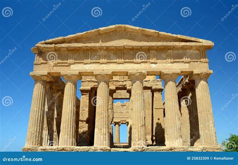 Temple of Concordia in Agrigento Italy Stock Image - Image of doric, landscape: 25832309