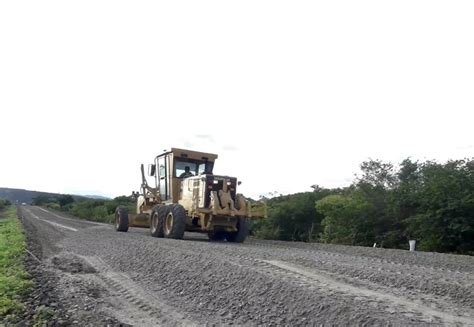 GOVERNO DE PERNAMBUCO EXECUTA OBRAS DE REQUALIFICAÇÃO DA PE 337 NO