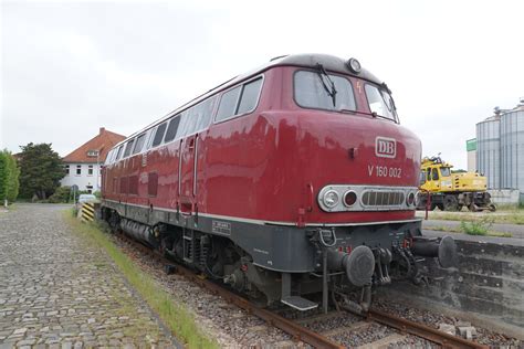 V 160 002 abgestellt im Bahnhof Harpstedt am 30. Mai 2019. - Bahnbilder.de