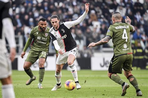 Juventus Cagliari Le Foto Del Match Foto Sportmediaset