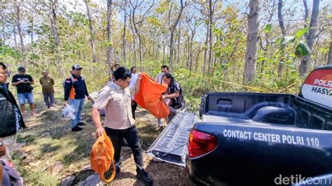 geger mayat perempuan setengah telanjang ditemukan  hutan ponorogo