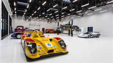 Porsche opens new Experience Center in Los Angeles