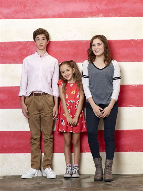 Pin de Frida ⸆⸉ em American Housewife em 2025