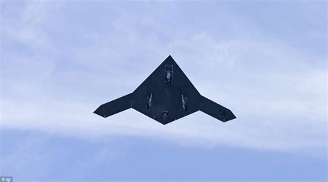 est100 一些攝影(some photos): X-47B drone, X-47B Unmanned Combat Air System ...