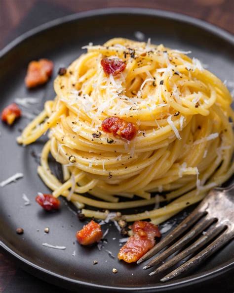 Spaghetti Carbonara - Sip and Feast