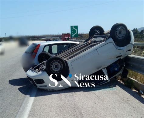 Incidente Sulla Siracusa Cassibile Auto Si Ribalta Siracusa News