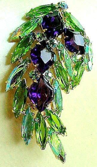 Pin By Marilou Chu On Jewelry In Vintage Rhinestone Jewelry