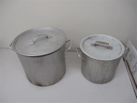 Stainless Steel Stock Pots | EstateSales.org