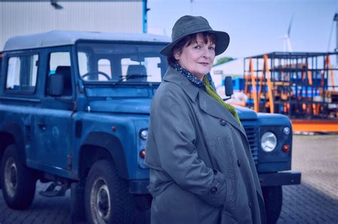 Brenda Blethyn addresses Vera future with 'emotional' admission about ...