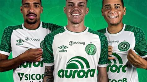 Chapecoense oficializa três contratações saiba mais Lance