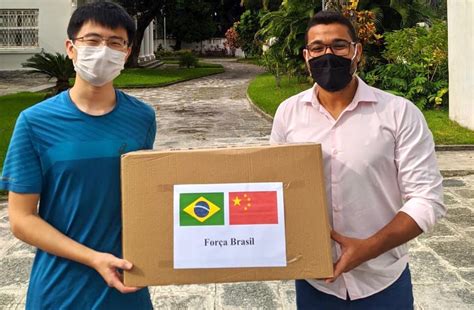 Fundação do PDT distribui 4 mil máscaras doadas pelo Consulado da China