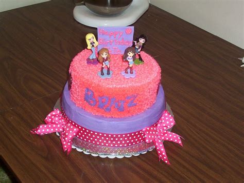 Bratz Cake