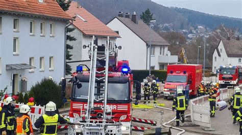 Zierenberger Feuerwehr Dankt Baufirma F R Umsichtiges Verhalten Bei Brand