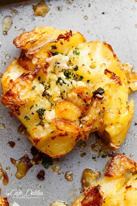 Crispy Garlic Butter Parmesan Smashed Potatoes With Crispy Edges That Will Send You Over The