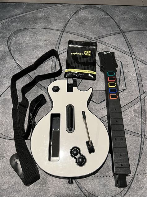 Nintendo Wii Guitar Hero Gibson Les Paul Controller With Strap