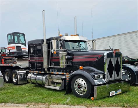 Pin Oleh Mark Maida Di Kenworth Conventional Di