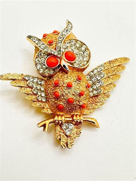 Bid Now TRIFARI CROWN OWL BROOCH March 3 0123 11 00 AM EDT