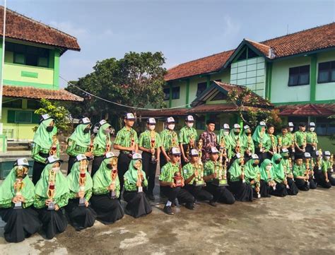 Suasana Haru Warnai Apel Perpisahan Kepala Mtsn Kebumen Kantor