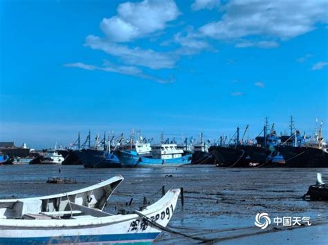 应对强台风“格美” 福建平海码头渔船回港避风中华网